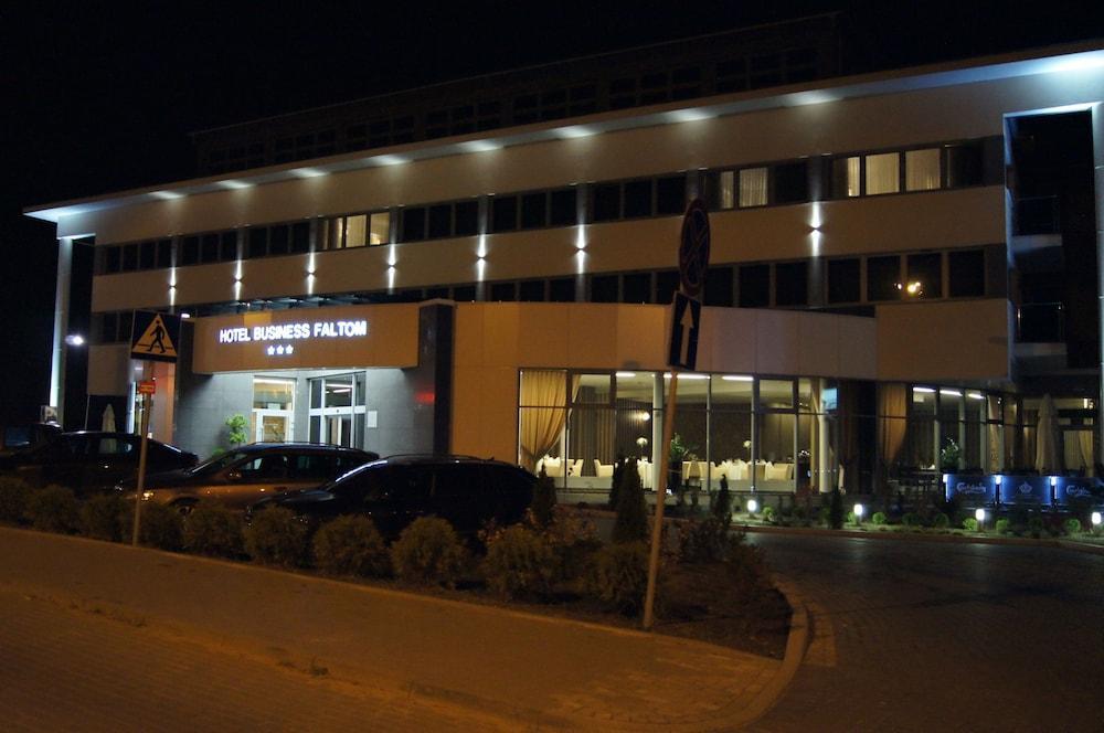 Hotel Business Faltom Gdynia ルミア エクステリア 写真
