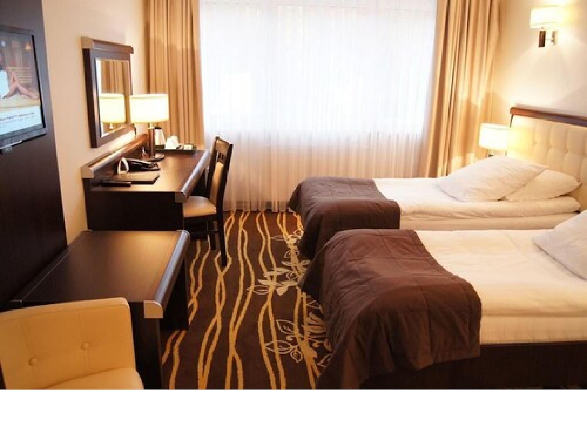 Hotel Business Faltom Gdynia ルミア エクステリア 写真