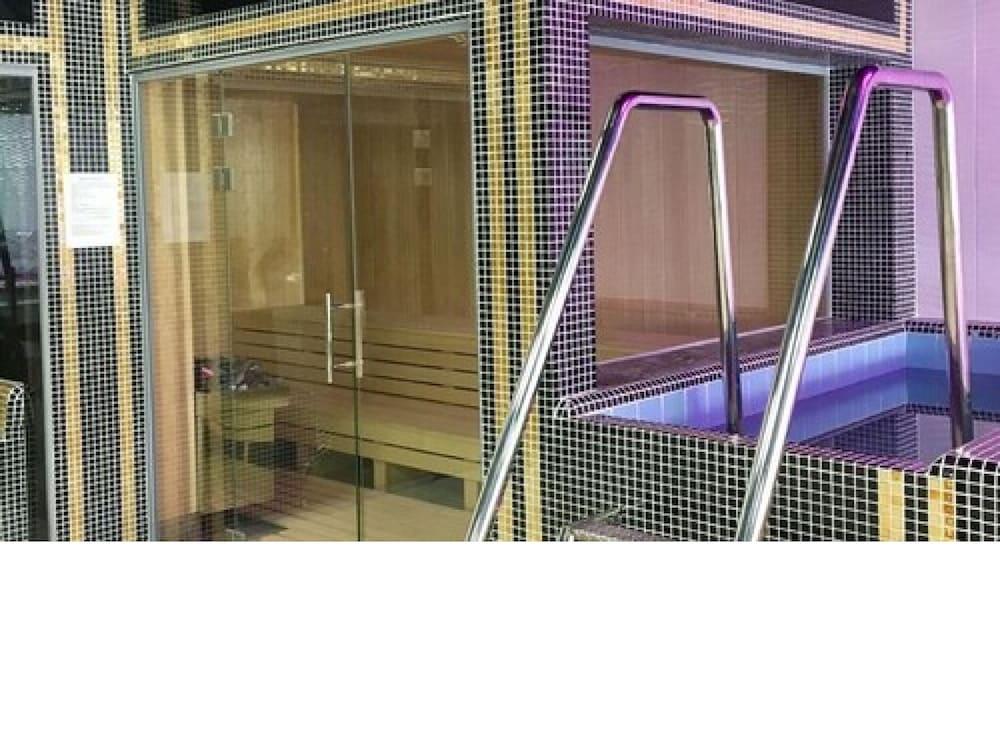 Hotel Business Faltom Gdynia ルミア エクステリア 写真