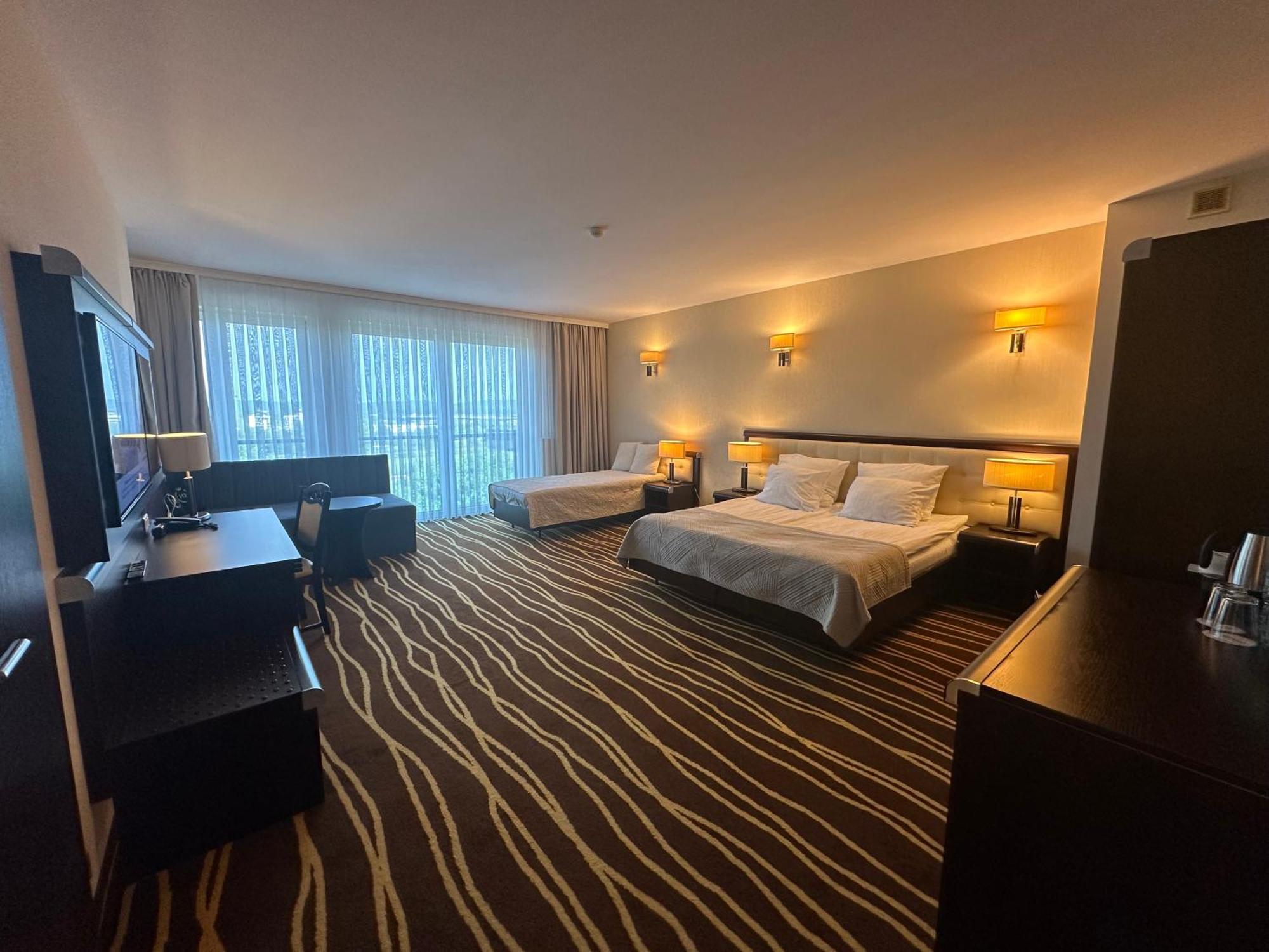 Hotel Business Faltom Gdynia ルミア エクステリア 写真