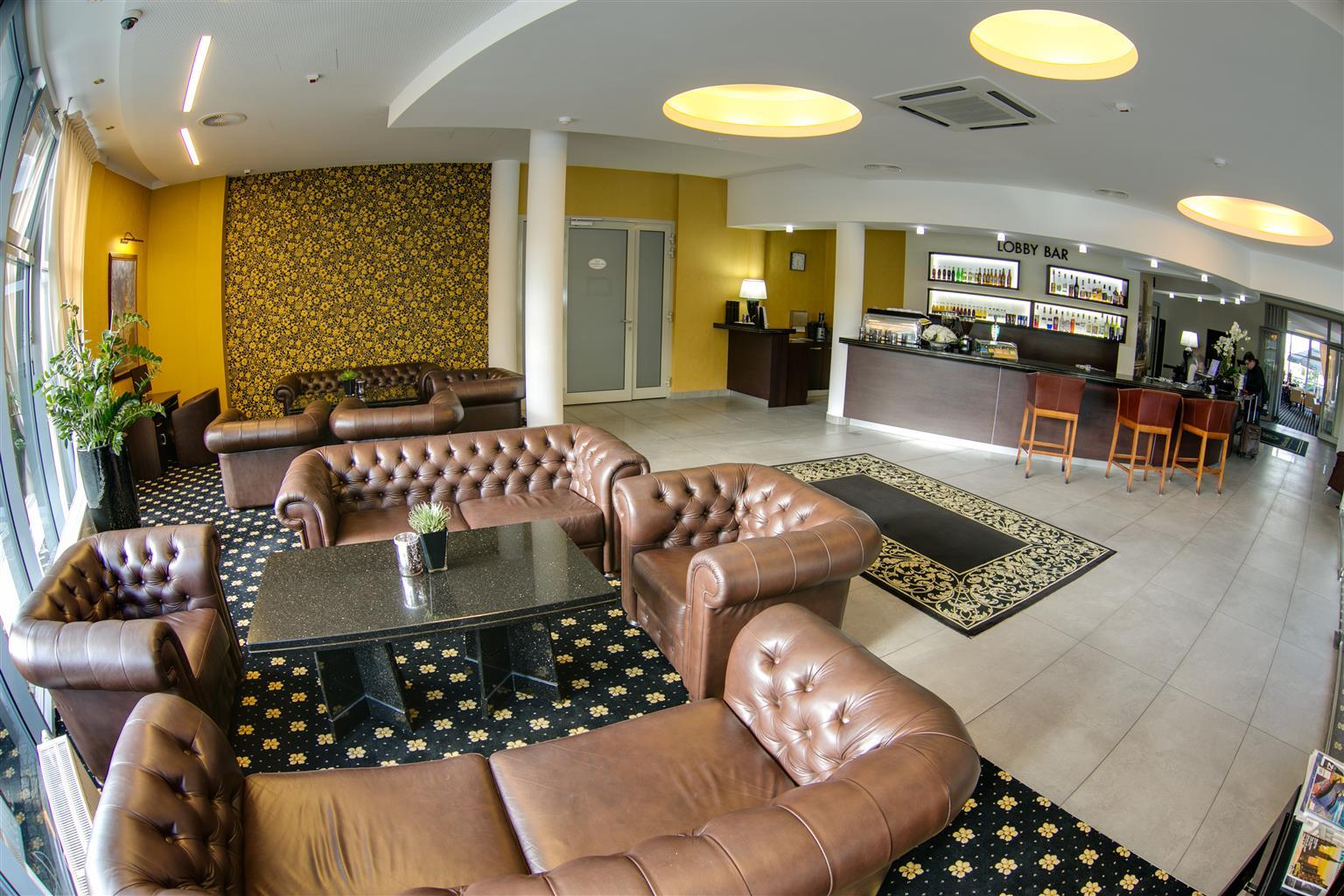 Hotel Business Faltom Gdynia ルミア エクステリア 写真