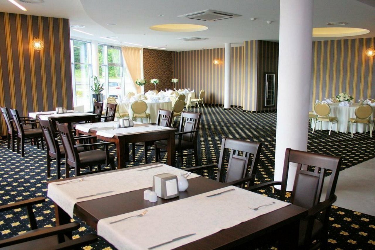 Hotel Business Faltom Gdynia ルミア エクステリア 写真